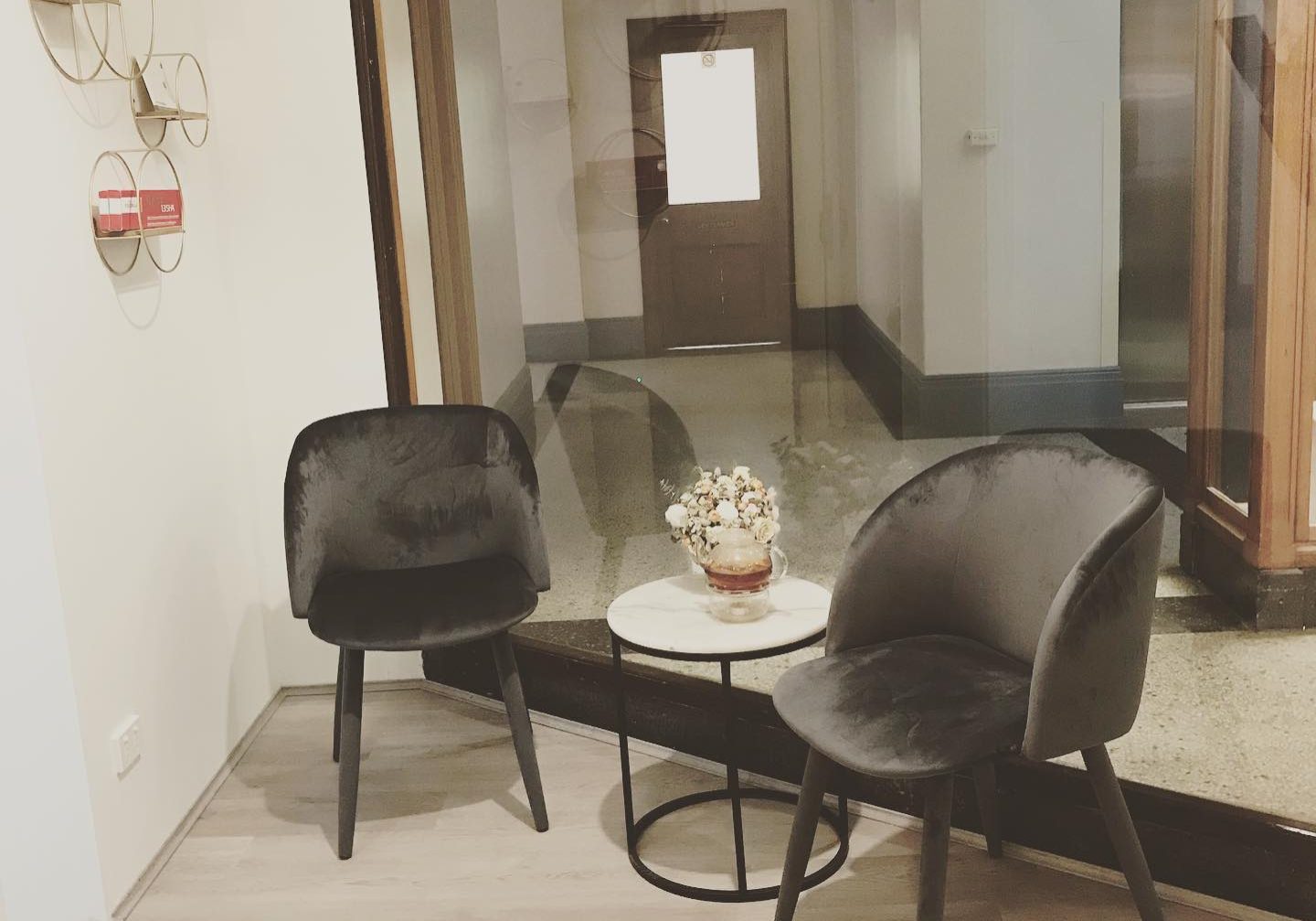 the-dymocks-building-shops-Charming-Beauty-Centre