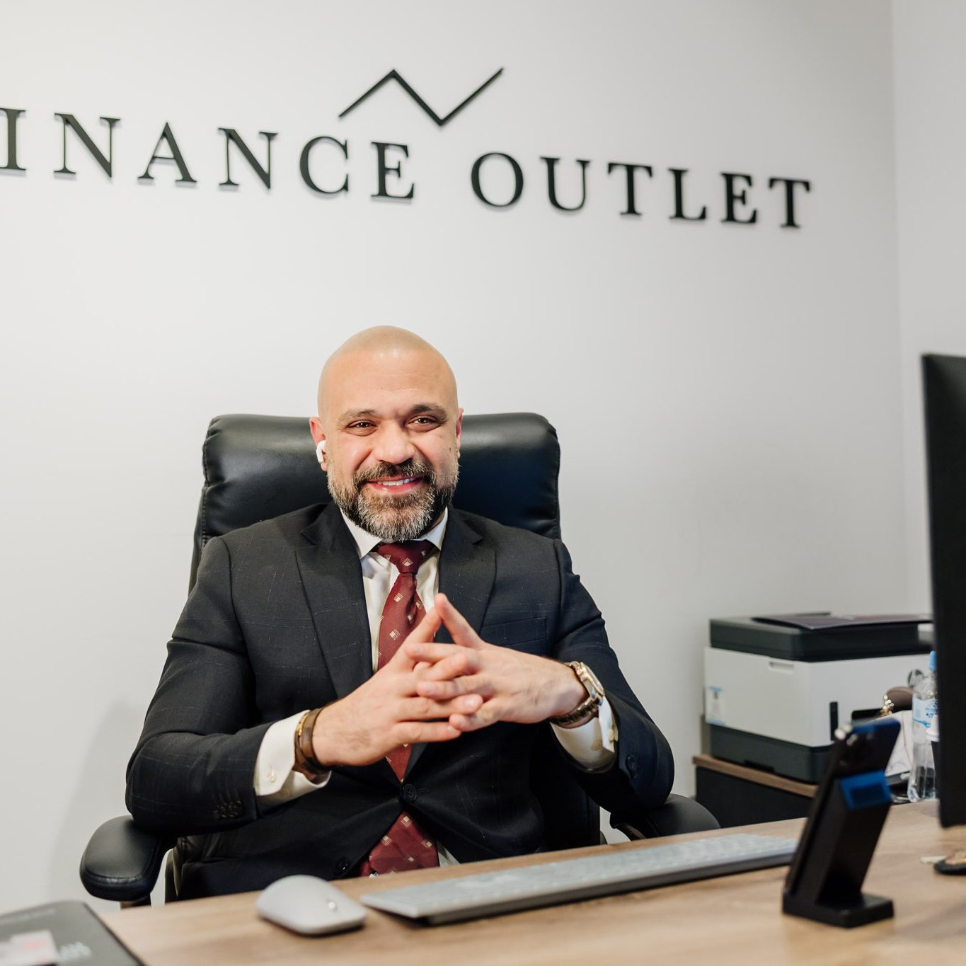 FinanceOutlerPtyLtd-2048px-006