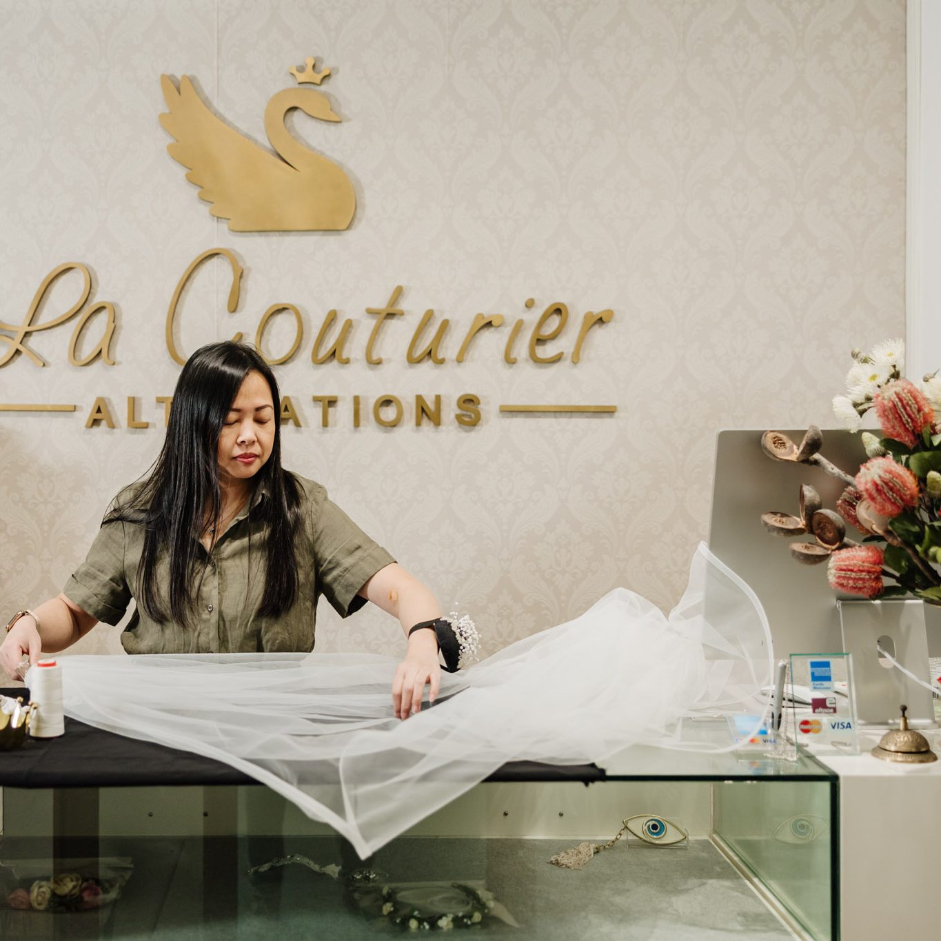 LaCouturierAlterations-2048px-001