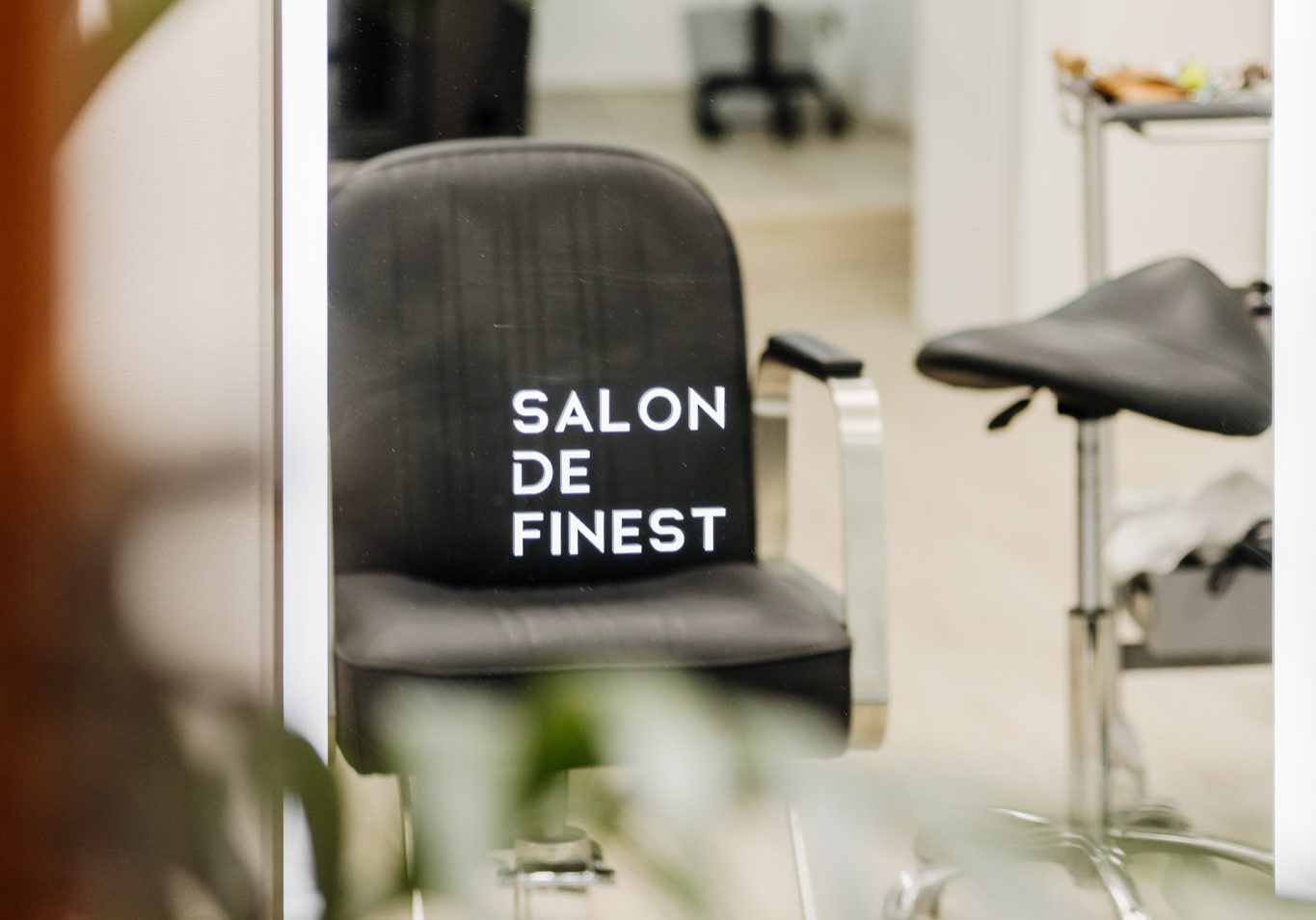 SalonDeFinest-2048px-004